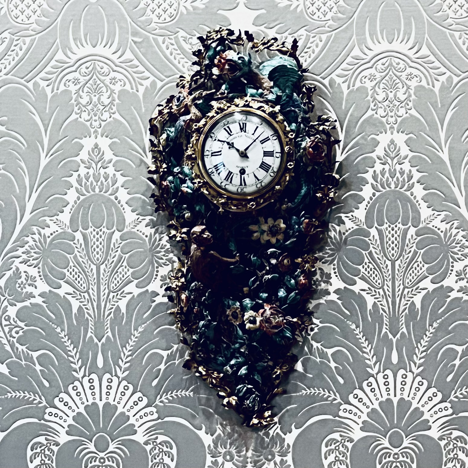 10:10 time to smile 10.10